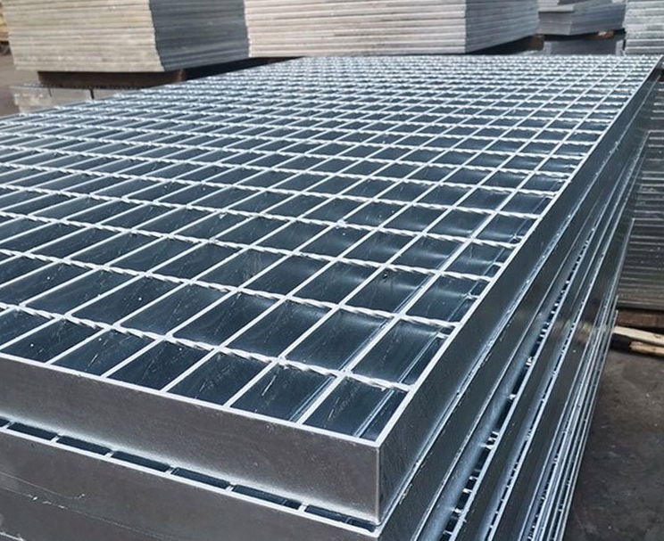 不銹鋼鋼格柵G504/40/100W，表面拋光處理，1.2米寬